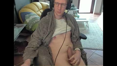 Snapshot of loomie chatting on February 2026 01:12:02 PM loomie online show from February 2026 01:12:02 PM