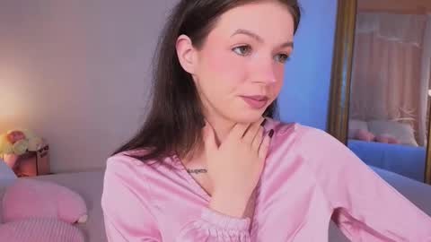 Snapshot of loonacom chatting on September 2025 08:53:02 PM Luna online show from September 2025 08:53:02 PM