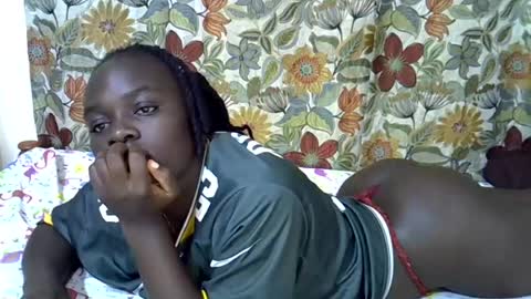 lora_amor online show from June 2026 01:11:01 PM