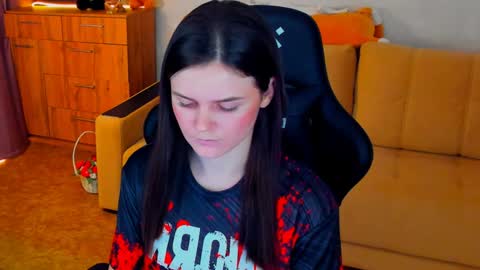 Snapshot of lora_cain chatting on January 2025 07:02:02 PM Lora Cain online show from January 2025 07:02:02 PM