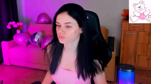 Snapshot of lora_cain chatting on February 2025 01:27:01 PM Lora Cain online show from February 2025 01:27:01 PM