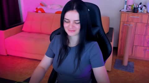 Snapshot of lora_cain chatting on March 2025 01:12:01 PM Lora Cain online show from March 2025 01:12:01 PM