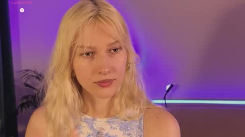 Lora heil online show from September 2025 04:07:02 PM