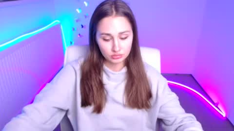 Lora online show from October 2025 11:22:02 AM