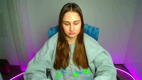 Lora online show from February 2026 06:46:01 AM