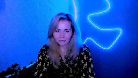 Lora online show from February 2026 03:15:02 AM