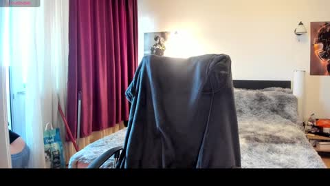 Lora online show from January 2025 11:51:02 AM