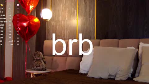 Snapshot of loraineluff chatting on March 2025 05:18:01 PM Loraine online show from March 2025 05:18:01 PM