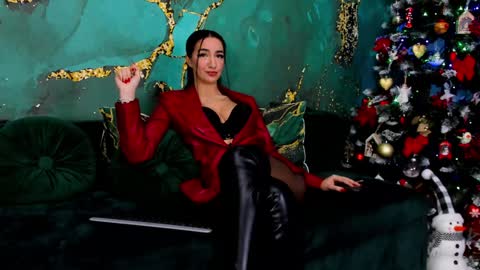 Snapshot of lorawarnner chatting on December 2024 06:49:02 PM Miss online show from December 2024 06:49:02 PM