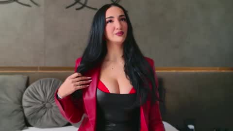 Snapshot of lorawarnner chatting on November 2025 12:06:01 PM Miss online show from November 2025 12:06:01 PM