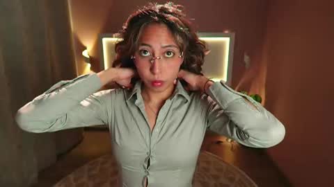 Deborah Daz online show from September 2025 02:11:02 PM