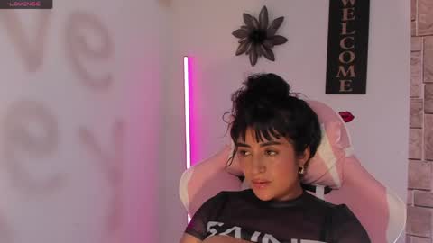 lore_rey online show from May 2026 02:07:02 AM