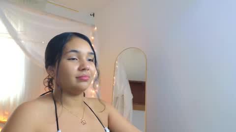 loreanis online show from September 2025 08:22:02 PM