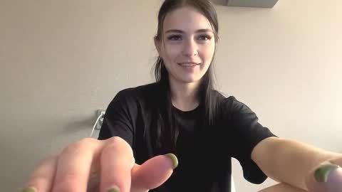 Olivia online show from September 2025 04:25:01 AM