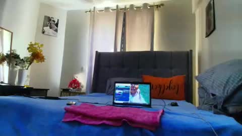 LORELAH online show from November 2025 07:45:01 AM
