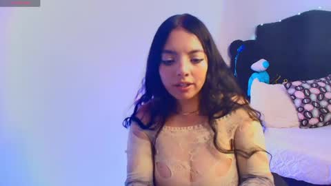 Loren online show from May 2026 10:19:01 PM