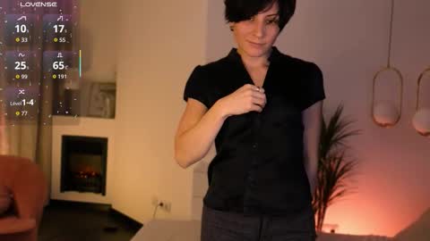 Snapshot of loren_daze chatting on November 2025 02:06:02 PM Loren online show from November 2025 02:06:02 PM