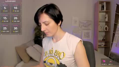 Loren online show from July 2026 02:00:01 PM
