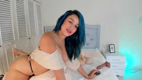 Snapshot of lorenallen_ chatting on February 2025 07:09:02 AM Loren Allen online show from February 2025 07:09:02 AM