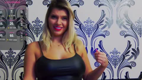 lorenaryan online show from February 2025 03:47:01 PM