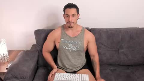 Snapshot of lorenzo_ferrec chatting on February 2025 01:40:01 AM Lorenzo F online show from February 2025 01:40:01 AM