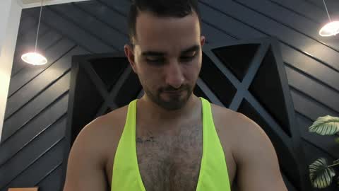  L O R E N Z O  Thumbs Up help  online show from December 2024 08:32:01 PM