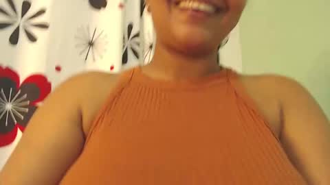 Snapshot of loretta_ chatting on February 2025 03:22:01 AM Loretta Gmez online show from February 2025 03:22:01 AM