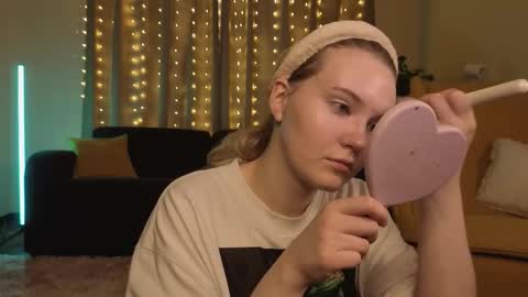 Alice online show from November 2025 07:09:02 AM