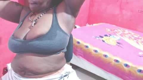 loretybighot online show from May 2026 02:00:02 PM