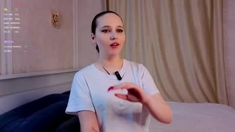 Snapshot of loribis chatting on November 2025 02:49:02 PM Mia online show from November 2025 02:49:02 PM