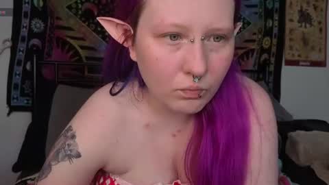 Snapshot of loricritter2 chatting on July 2026 10:40:02 PM Lori Critter online show from July 2026 10:40:02 PM