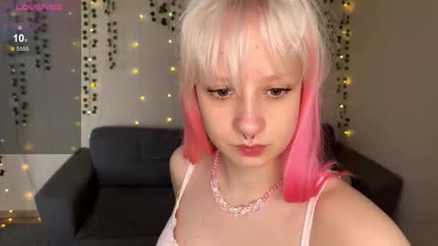 lorilorilorilori online show from November 2025 07:31:02 AM