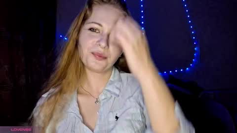 Snapshot of lornablatchley chatting on November 2025 06:34:02 AM Annie online show from November 2025 06:34:02 AM