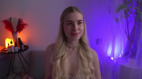 Snapshot of lorrie_love_story chatting on September 2025 09:13:01 AM Lorrie online show from September 2025 09:13:01 AM