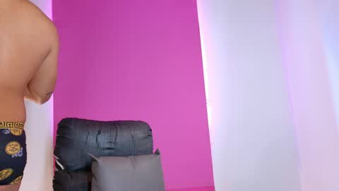 JUAN  JUAN online show from April 2026 05:28:01 PM