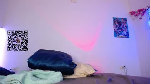 Snapshot of lou_cuteee chatting on July 2026 05:18:01 AM lou_cuteee online show from July 2026 05:18:01 AM