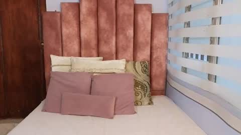  Lou Rosse  online show from March 2025 08:03:02 PM