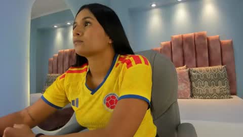  Lou Rosse  online show from June 2026 07:04:02 PM
