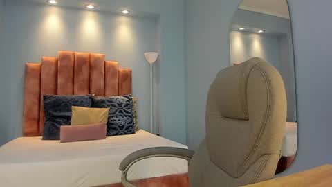  Lou Rosse  online show from July 2026 08:26:01 PM