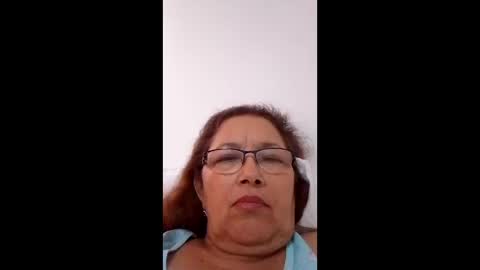 Snapshot of loudes_50 chatting on February 2026 12:02:02 PM Lourdes cocio online show from February 2026 12:02:02 PM