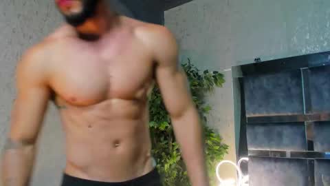 Louis online show from November 2025 10:23:02 PM