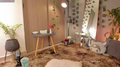 Louis Valdz online show from April 2026 11:31:01 PM