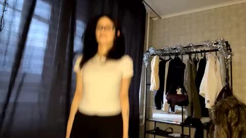 Elfie online show from March 2026 04:24:02 PM