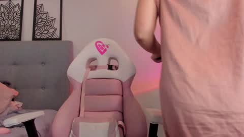 Snapshot of lourreinstounn chatting on January 2025 12:55:01 AM Lourrein Stoun Independiente online show from January 2025 12:55:01 AM