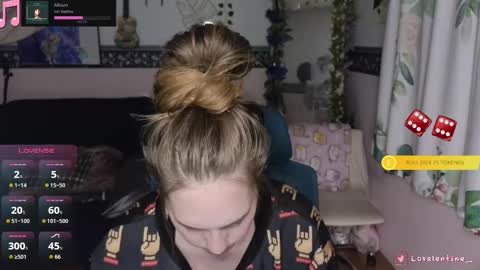 Lo Valentine online show from September 2025 06:13:02 AM