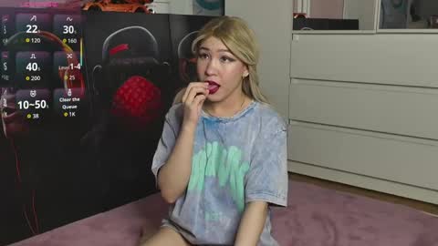 lovamanda online show from May 2026 09:53:01 PM