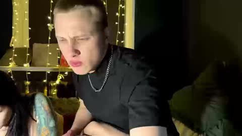 Snapshot of love4couple chatting on March 2026 05:08:01 PM Mary and Tom online show from March 2026 05:08:01 PM