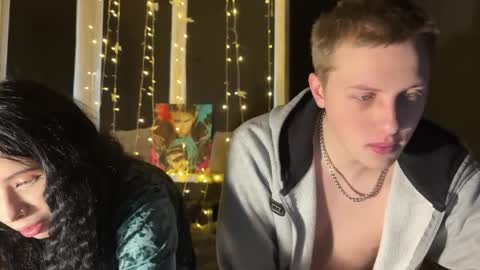 Snapshot of love4couple chatting on April 2026 06:18:01 AM Mary and Tom online show from April 2026 06:18:01 AM