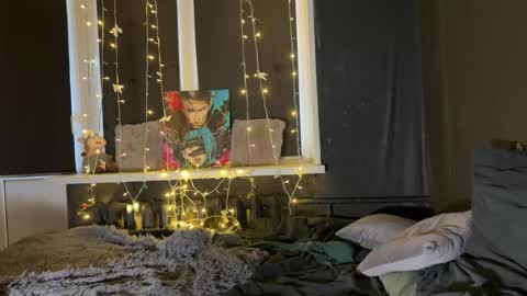 Snapshot of love4couple chatting on April 2026 07:45:01 AM Mary and Tom online show from April 2026 07:45:01 AM