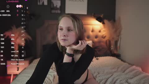 Snapshot of love_agatha chatting on February 2025 01:53:02 PM Agatha online show from February 2025 01:53:02 PM